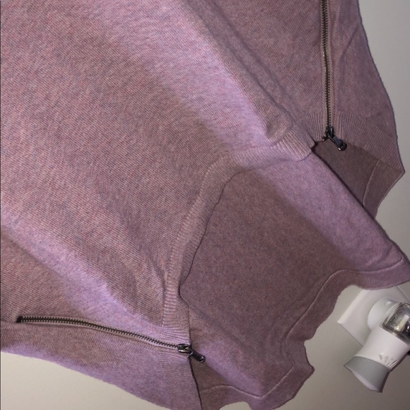 Express Sweater - Picture 3 of 5